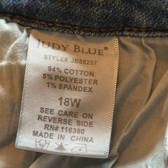 Judy Blue Relaxed Jeans raw hem Sunflower Embroidery Women’s Sz 18W - Picture 8 of 9